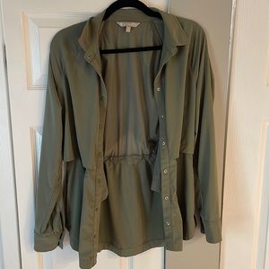 Athleta Hiking Shirt Size S